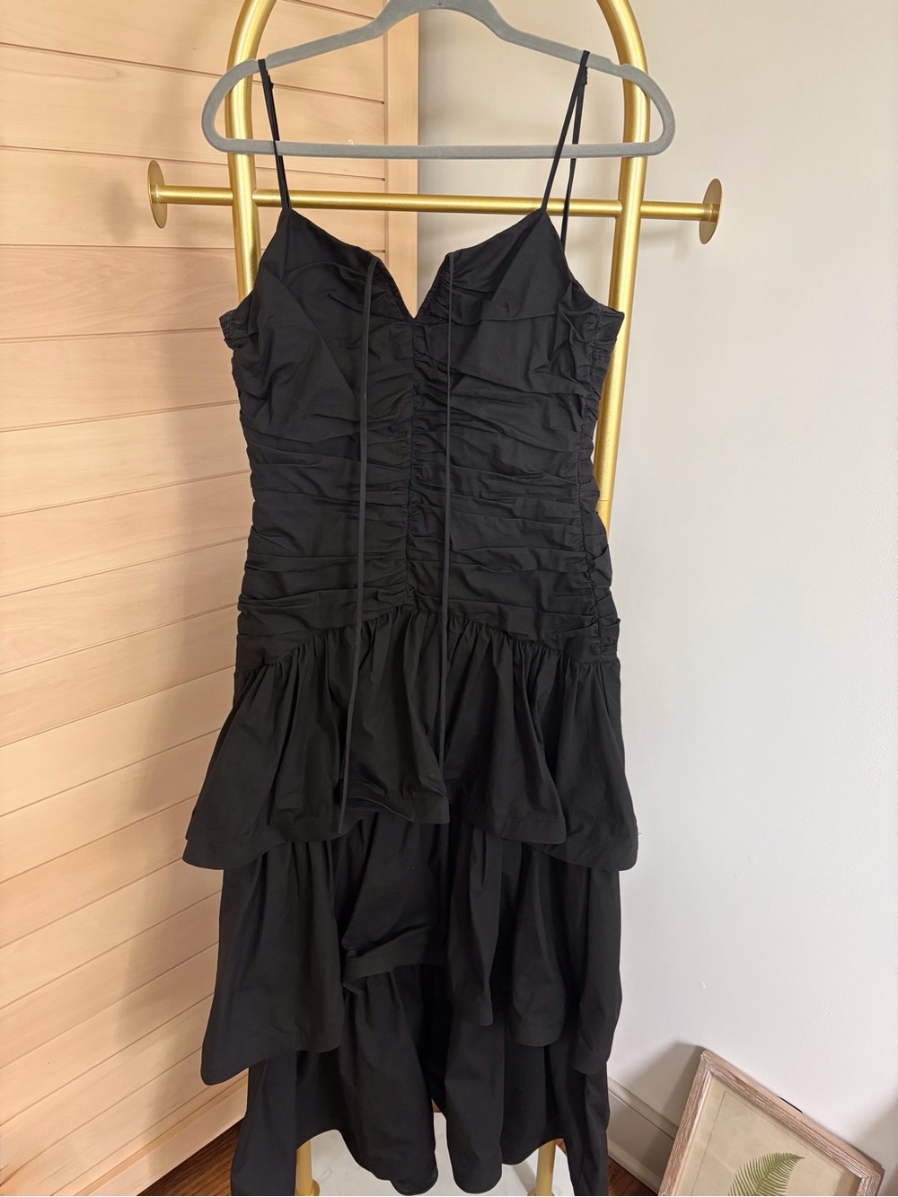 Elliatt Black Ruched Spaghetti-Strap Tiered Midi Dress